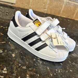 NWT Adidas SuperStar Leather Shoes! Youth 1.5
